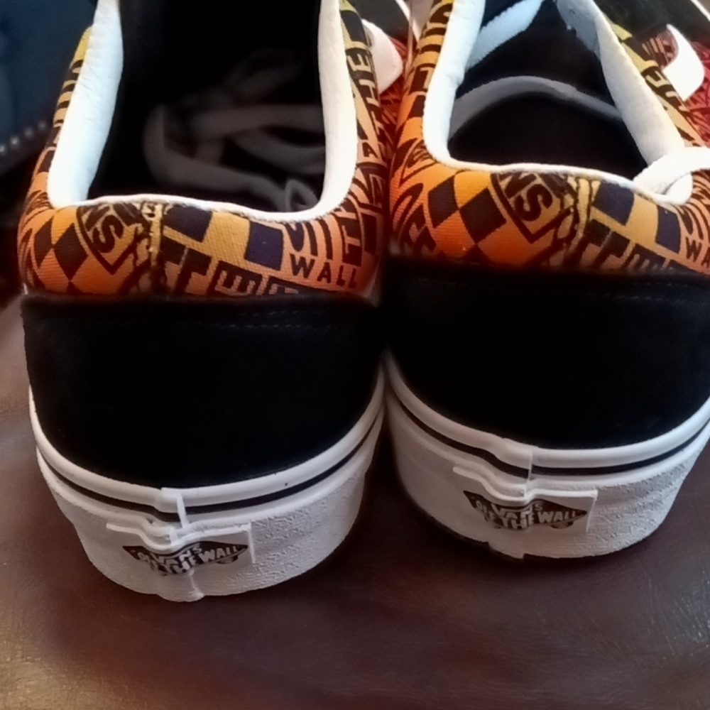#60 Brand new Vans Logo Flame old Skool sneakers - Picture 10 of 12